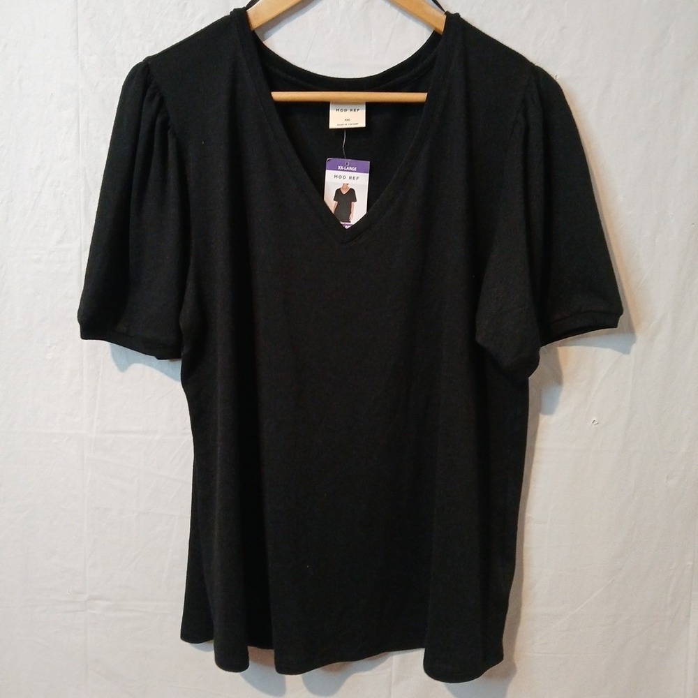 Mod Ref Size XXL Black V- Neck Top Blouse Lightweight Sweater NWT!